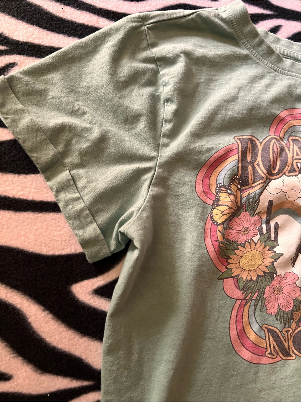 Road To Nowhere Graphic Tee - Sage Green - Picture 4 of 4